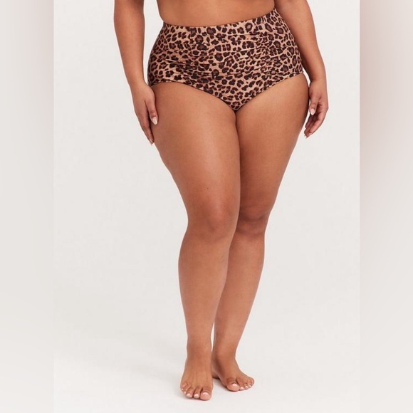 Torrid High-Rise Ruched Bikini Bottom Leopard Print Size 4X (26) - Picture 5 of 13